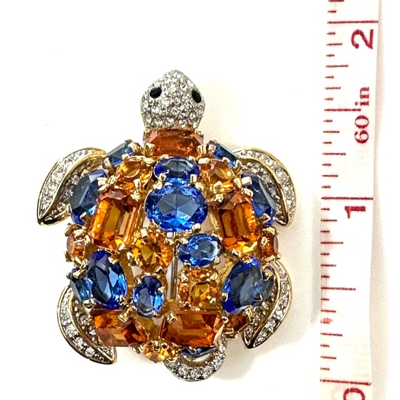 CRYSTAL TURTLE PIN - Picture 5 of 6
